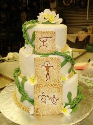 Show us those wedding cakes!!!