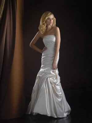 It's time for some dress porn....