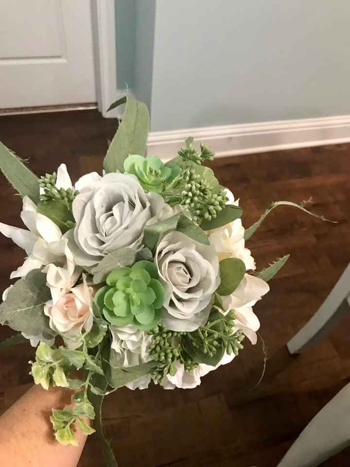 Silk flower bouquet: win or regret? - 3