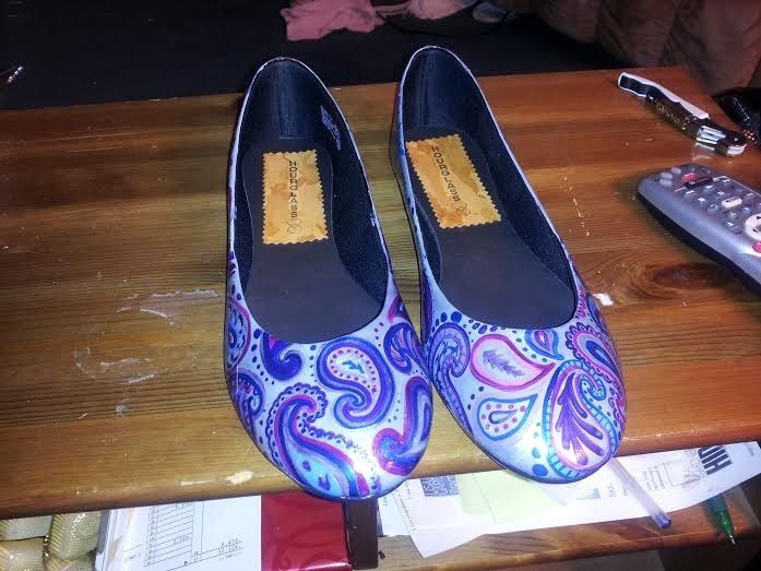 Glass slipper - show me your wedding shoes!