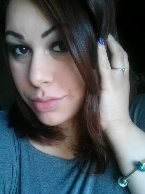 Selfie! I was wondering what you girls look like