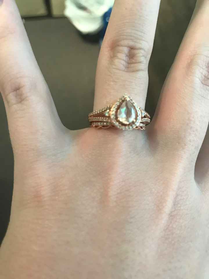 🗣 Rose Gold Rings - 1