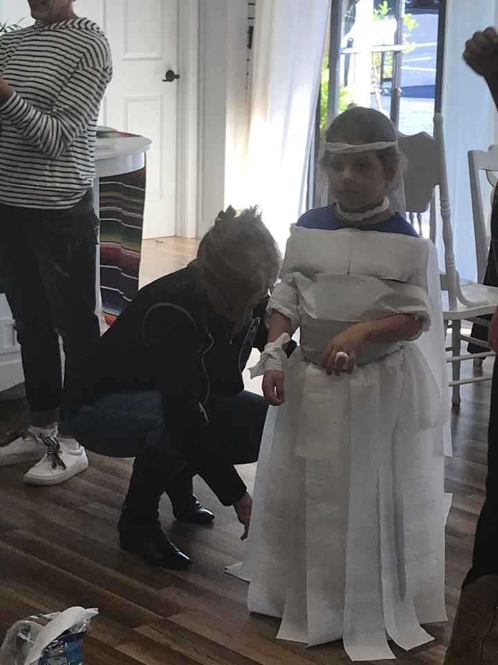 Bas! 💀🎃❤️ Wedding Shower Edition! - 8