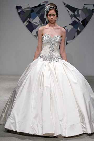 I've started watching Say Yes to the Dress