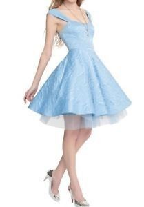 FH Outfit for Engagement Pics?