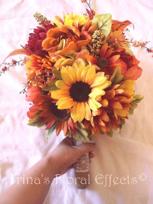 Wedding Color Mania - What colors look best with sunflowers? 1