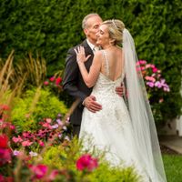 Drop your favorite wedding photo! - 1