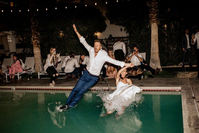 Help! It's a wedding, not a pool party 6