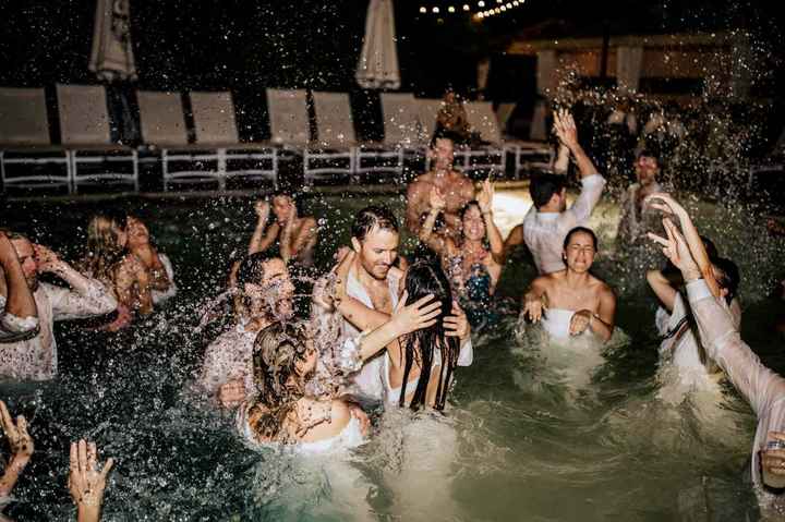 Help! It's a wedding, not a pool party - 1