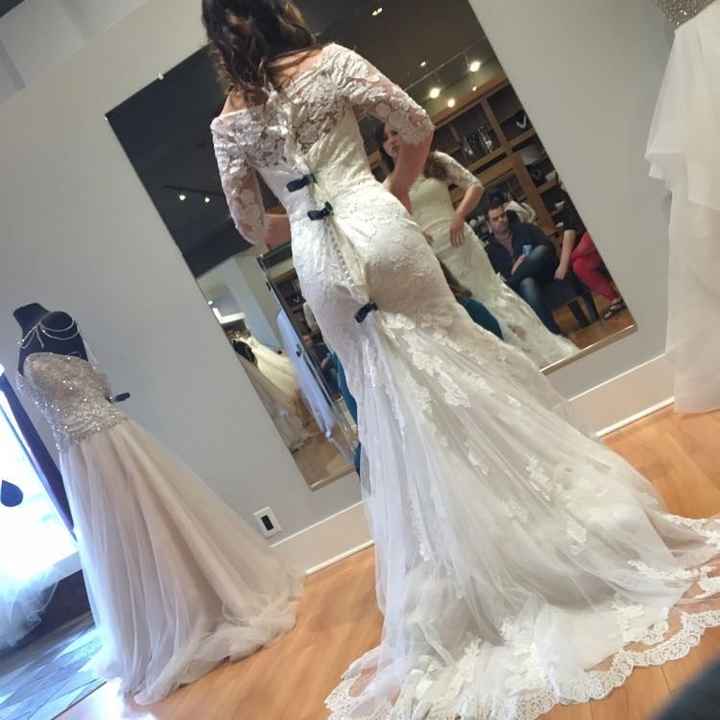 Nobody does lace like Pronovias!