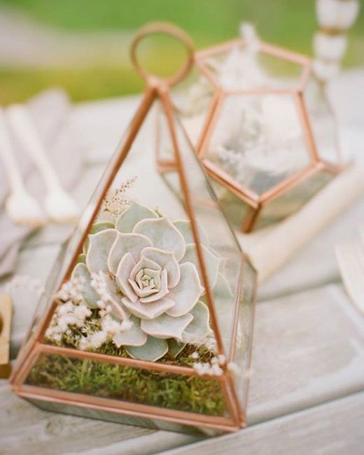 Reception Table Decor