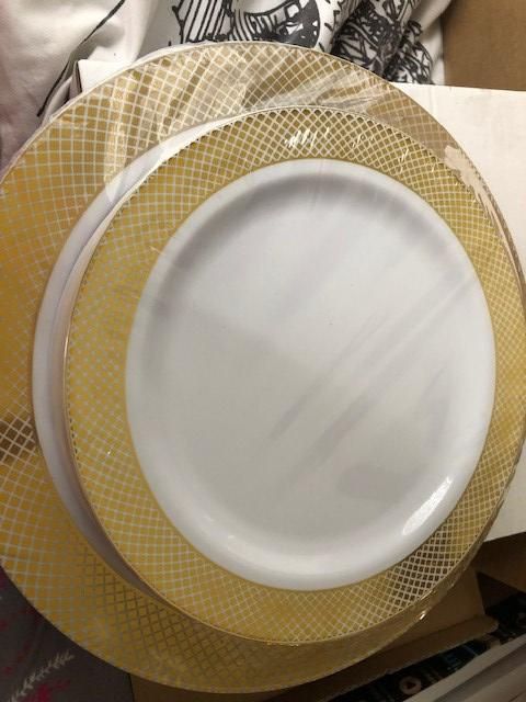 Table decor for buffet dinner ?? 2