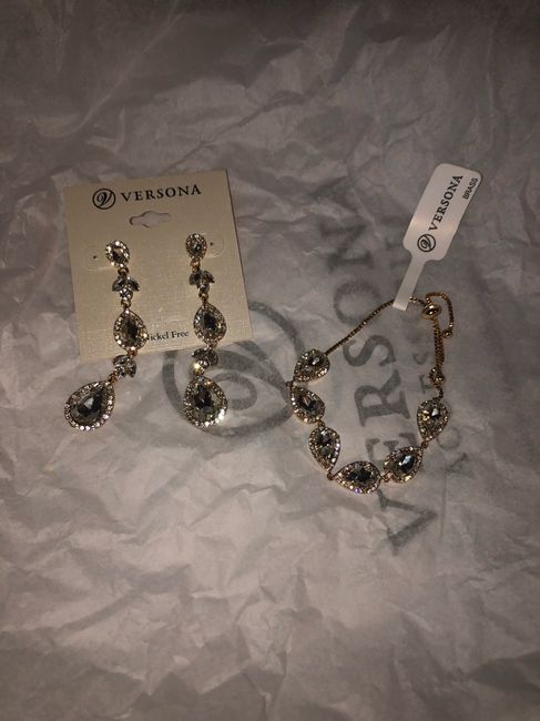What type of Accessories are you wearing? 19