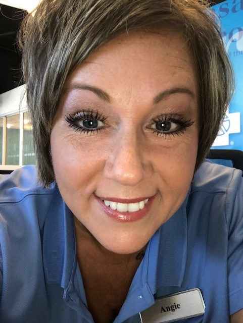 Why can't I do the eyeshadow right??!!