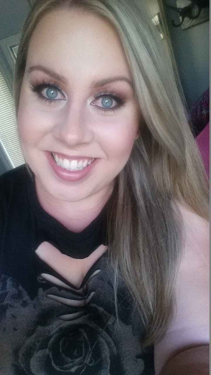 Anyone have pics of their overall wedding make up look, wearing false eyelashes?
