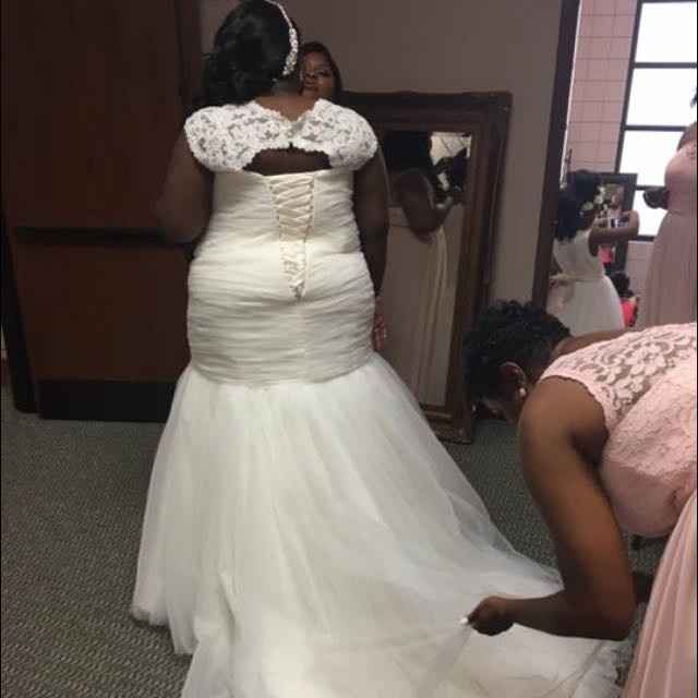 BAM!!! (Non-Pro) Officially married 1 month and couldn't be happier! WW was my life saver!!