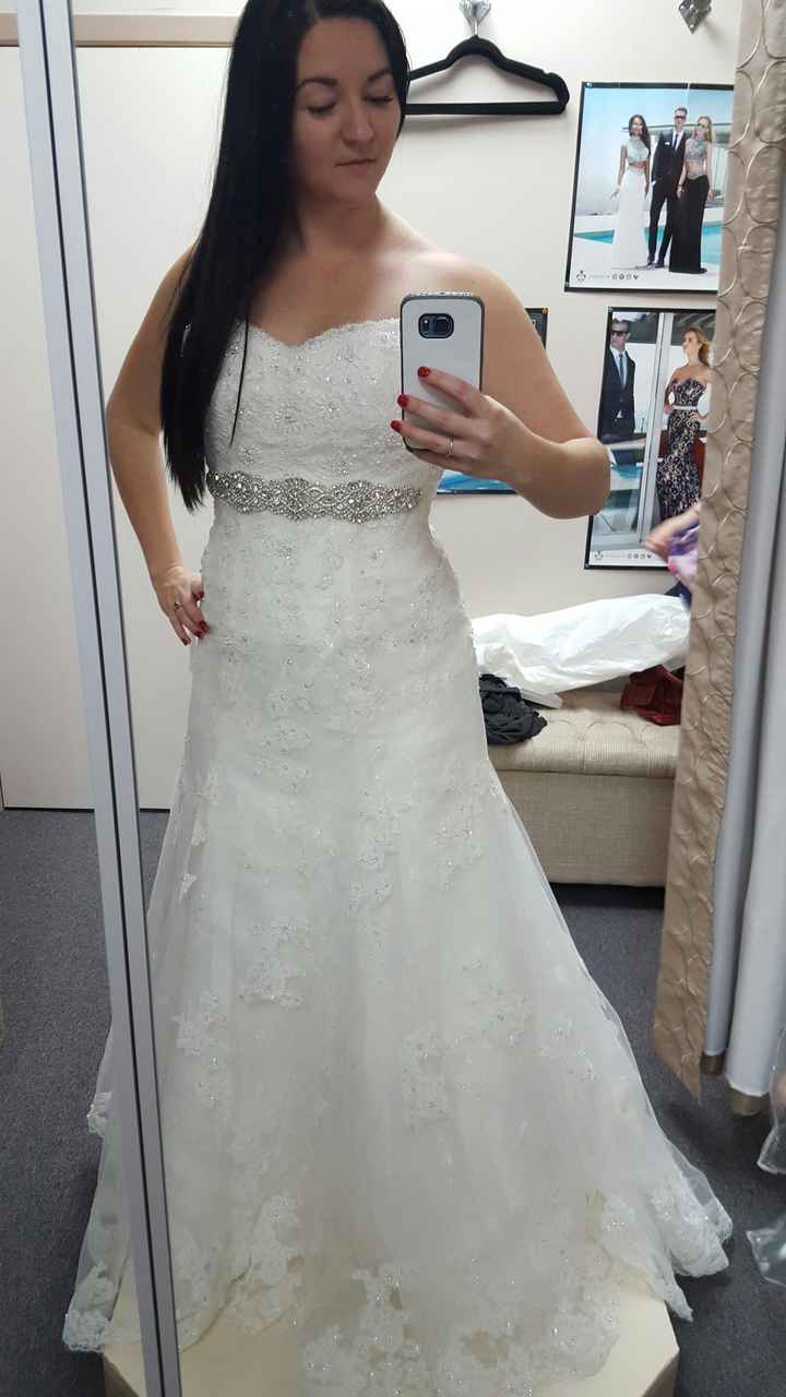 I looove dress threads! Are you rocking white?