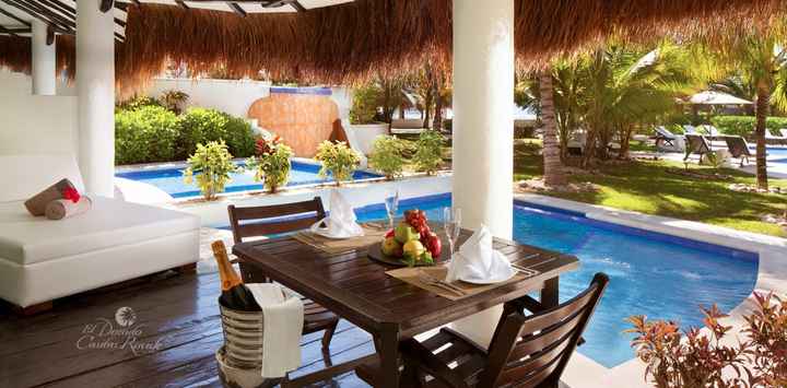 First anniversary swim up room???