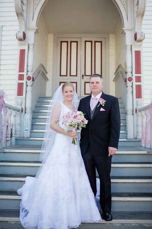 BAM! Updated with Pro Pics on pg 2, yippee!