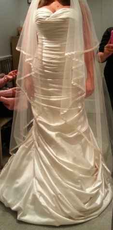 I Said Yes To The Dress!! *Edit with pic*