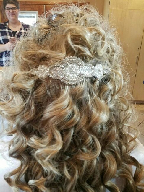 Let me see your wedding day hair!
