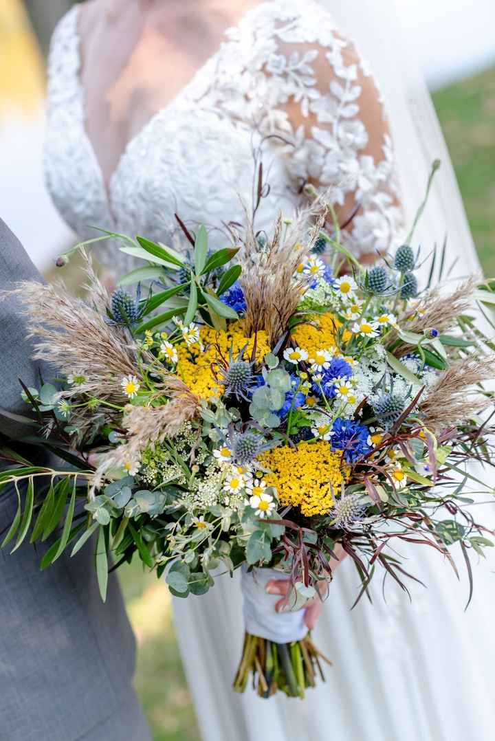 Share your Bouquet Flowers and Color choices! - 1
