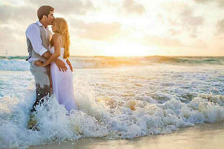 Photographer: "Trash the dress" style???