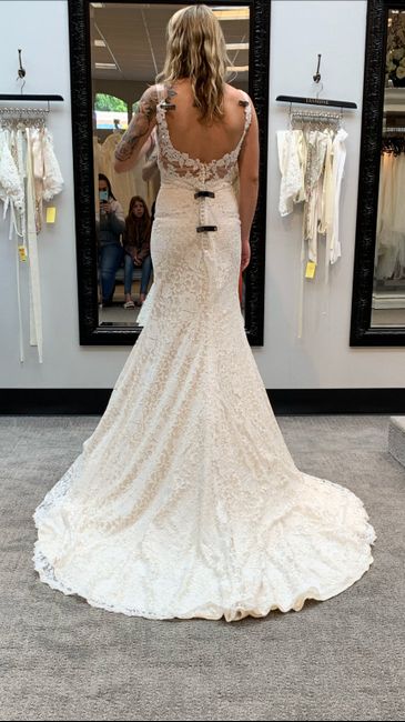 i said yesss to the dress!! 5
