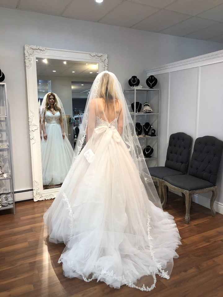 Back of Stella york with veil