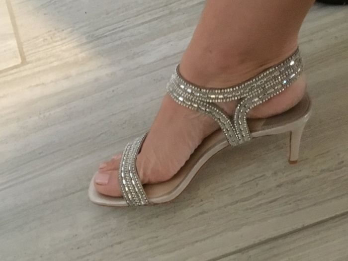 Say yes to the sexy dress?! 2
