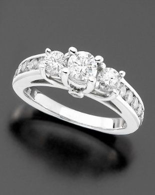 What does your guys ring look like?? post pics!