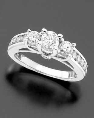 What does your guys ring look like?? post pics!