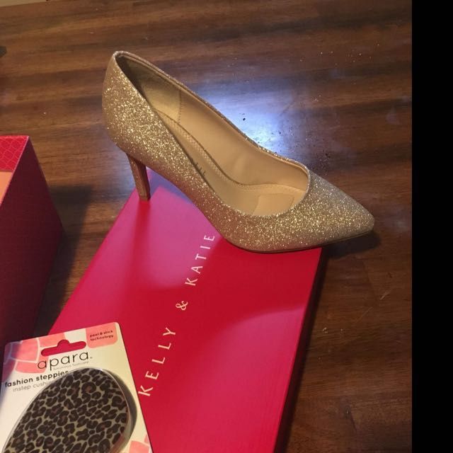 Show us your “I do” shoes! - 1