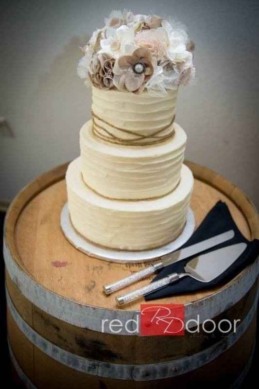 How will your wedding cake look like???? Do you have pictures????