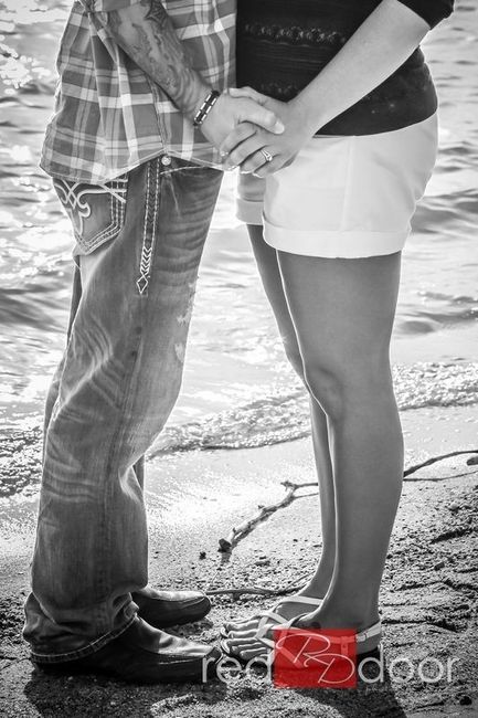 Show me your engagement photos!! :)