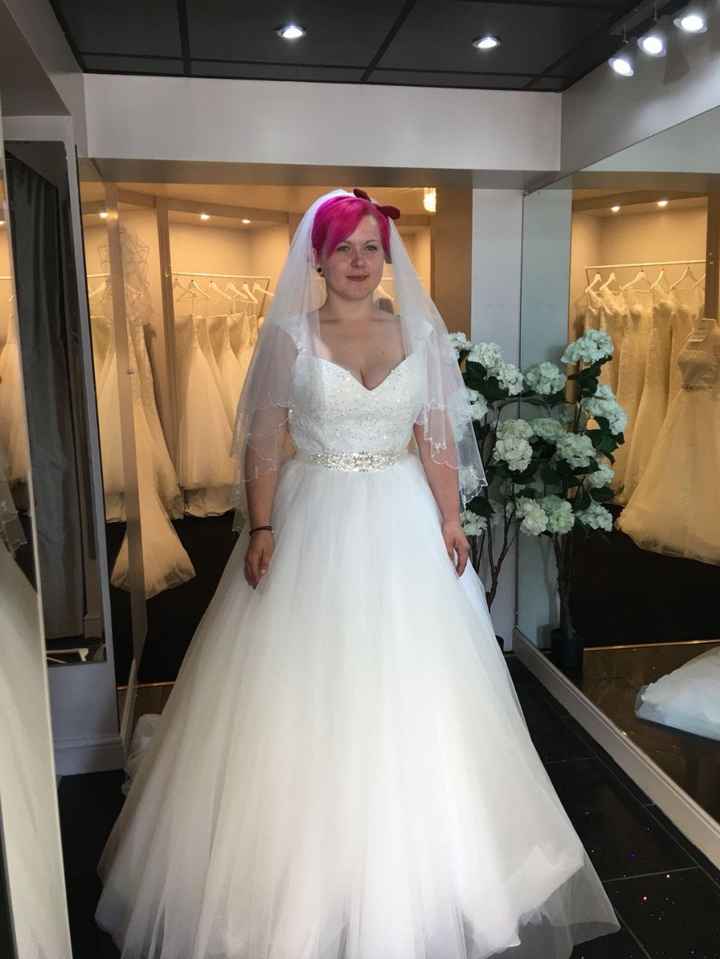 UK Size 18 with accessories...