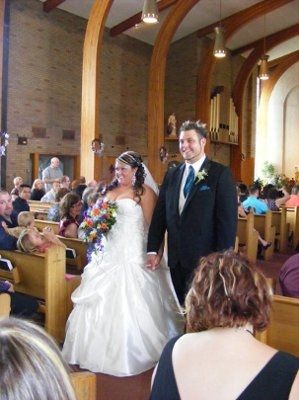 Wedding is complete, back from the honeymoon all tanned with short hair! Here are some pictures!