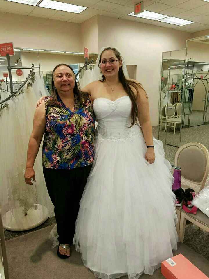 I picked my dress today!! Yayyyy