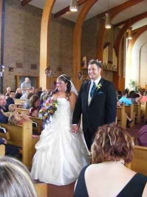 Wedding is complete, back from the honeymoon all tanned with short hair! Here are some pictures!