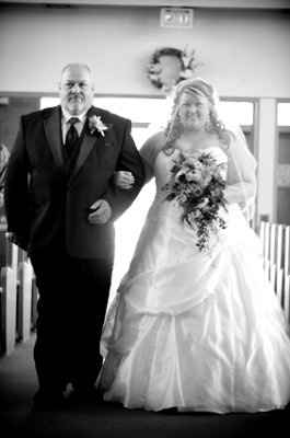 Wedding is complete, back from the honeymoon all tanned with short hair! Here are some pictures!