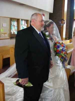 Wedding is complete, back from the honeymoon all tanned with short hair! Here are some pictures!