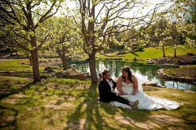 Wedding is complete, back from the honeymoon all tanned with short hair! Here are some pictures!