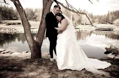 Wedding is complete, back from the honeymoon all tanned with short hair! Here are some pictures!