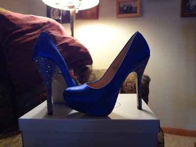 i wanna see your shoes!!