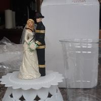 Cake topper too small?? - 1