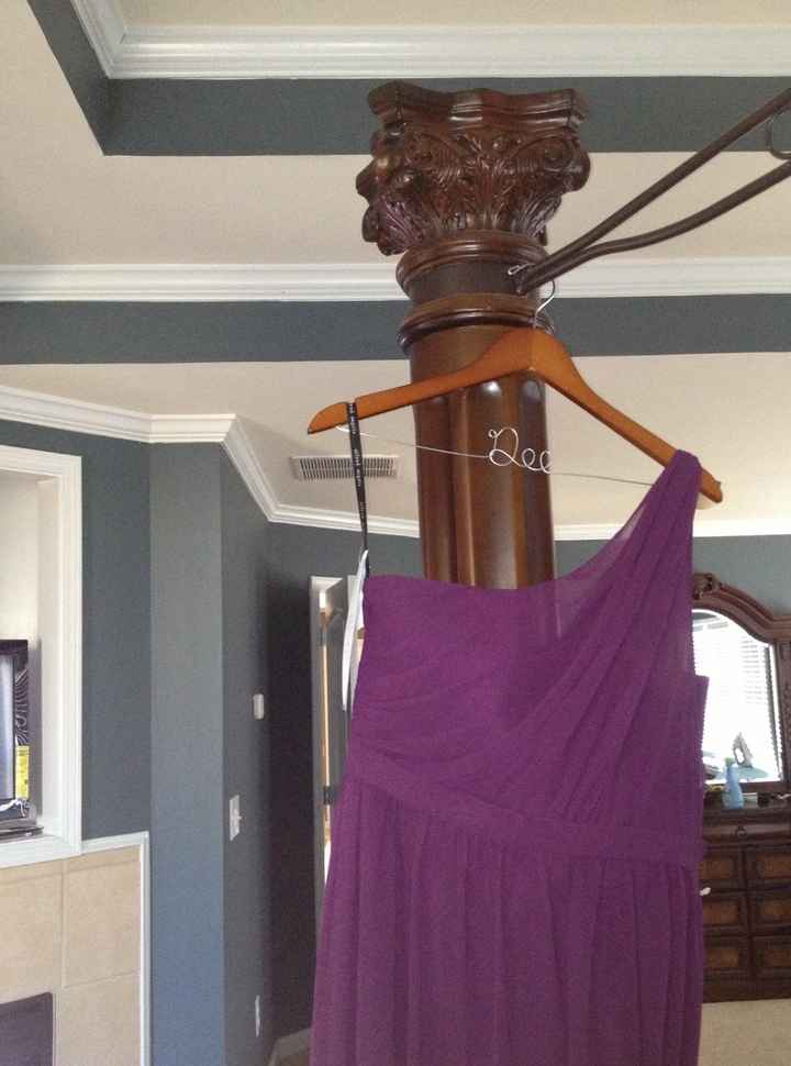 Another review of the $4.99 Etsy Hangers: Not Bad...