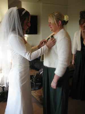 Finally - wedding day summary! *pics included* Bouquet toss pics page 2 and 3