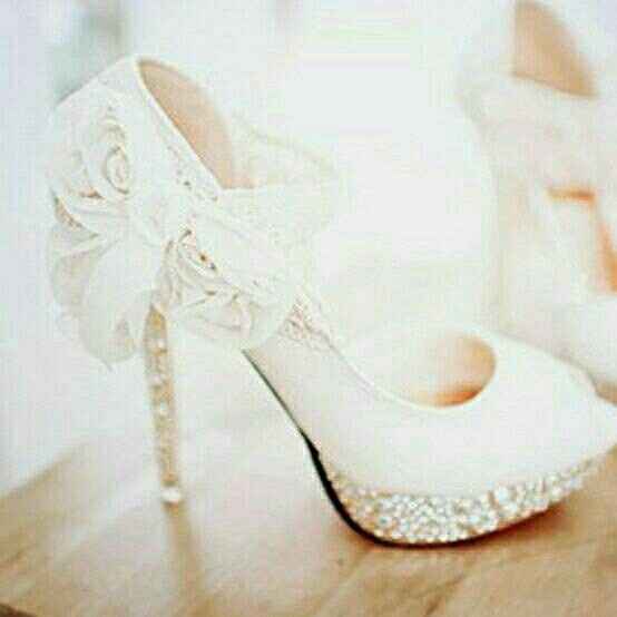 HELP FIND THESE SHOES!