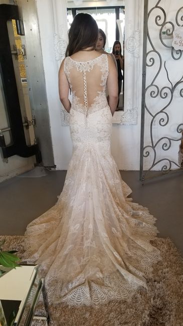 Veil, headpiece, or flower crown? 2