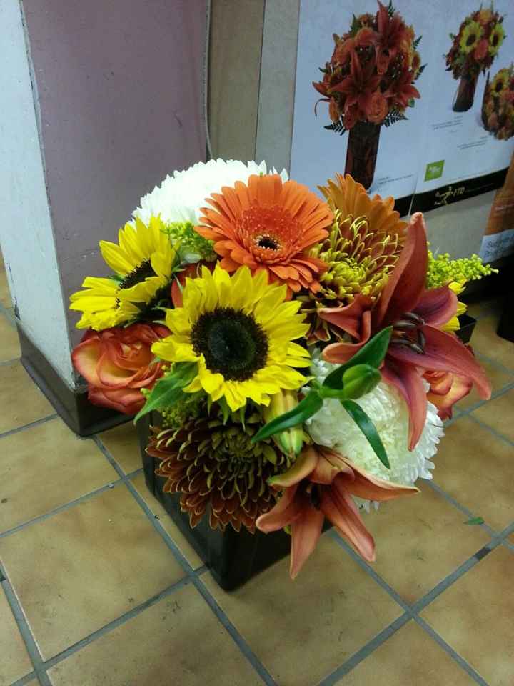 Show me your center pieces...I NEED inspiration!!!